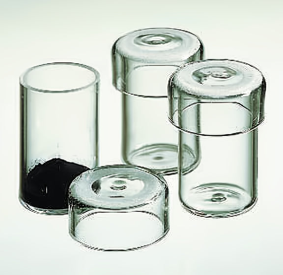 Self-Sealing Quartz Crucibles