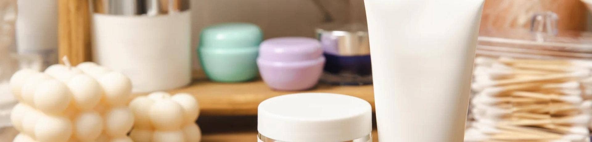 Witch Hazel Uses & Benefits