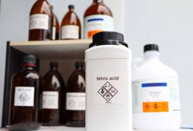 Shelf Life & Expiration of Nitric Acid