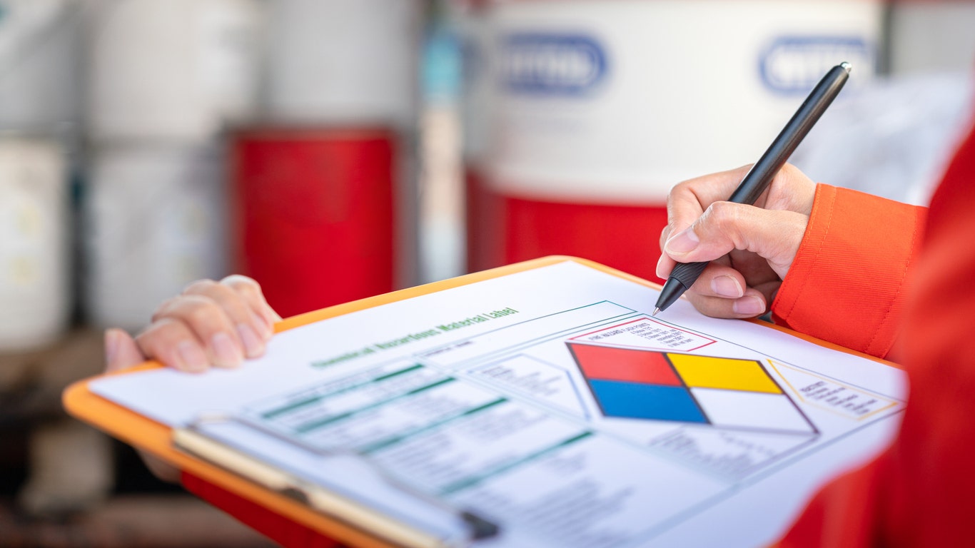 Learn dichloromethane safety and hazards