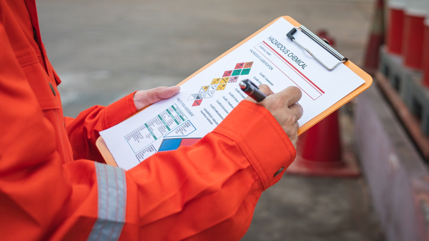 Learn magnesium chloride safety and hazards