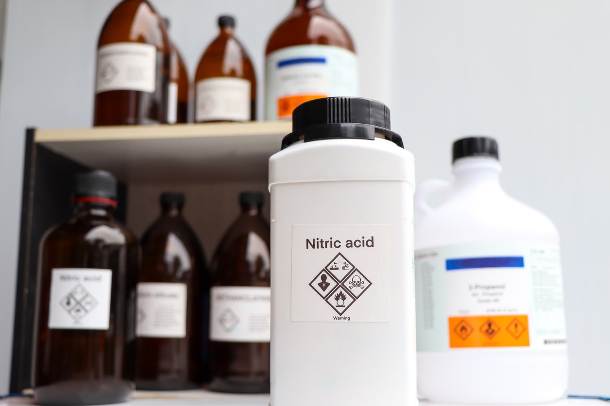 Nitric acid shelf life and expiration 